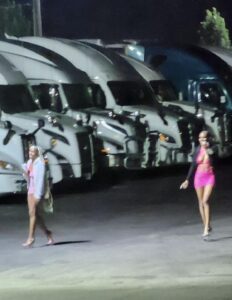 Read more about the article 🏆 Top 25 Side Hustles to Start in 2026. (Realistic Ways to Make Extra Money)