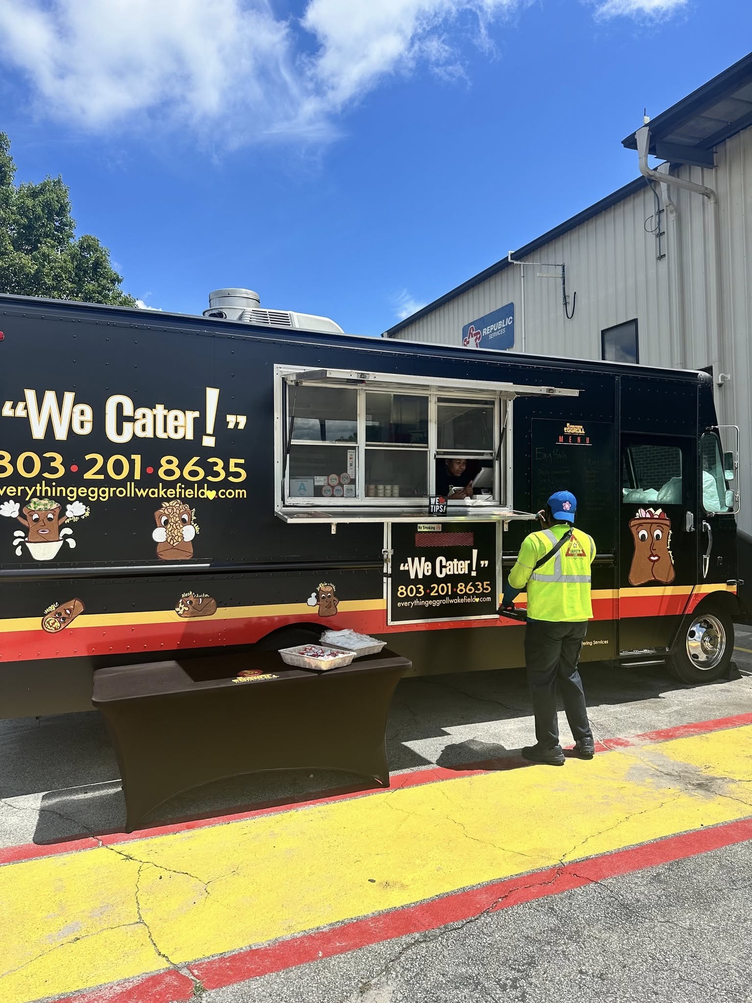 You are currently viewing How to Make 6 Figures with One Food Truck / Food Trailer