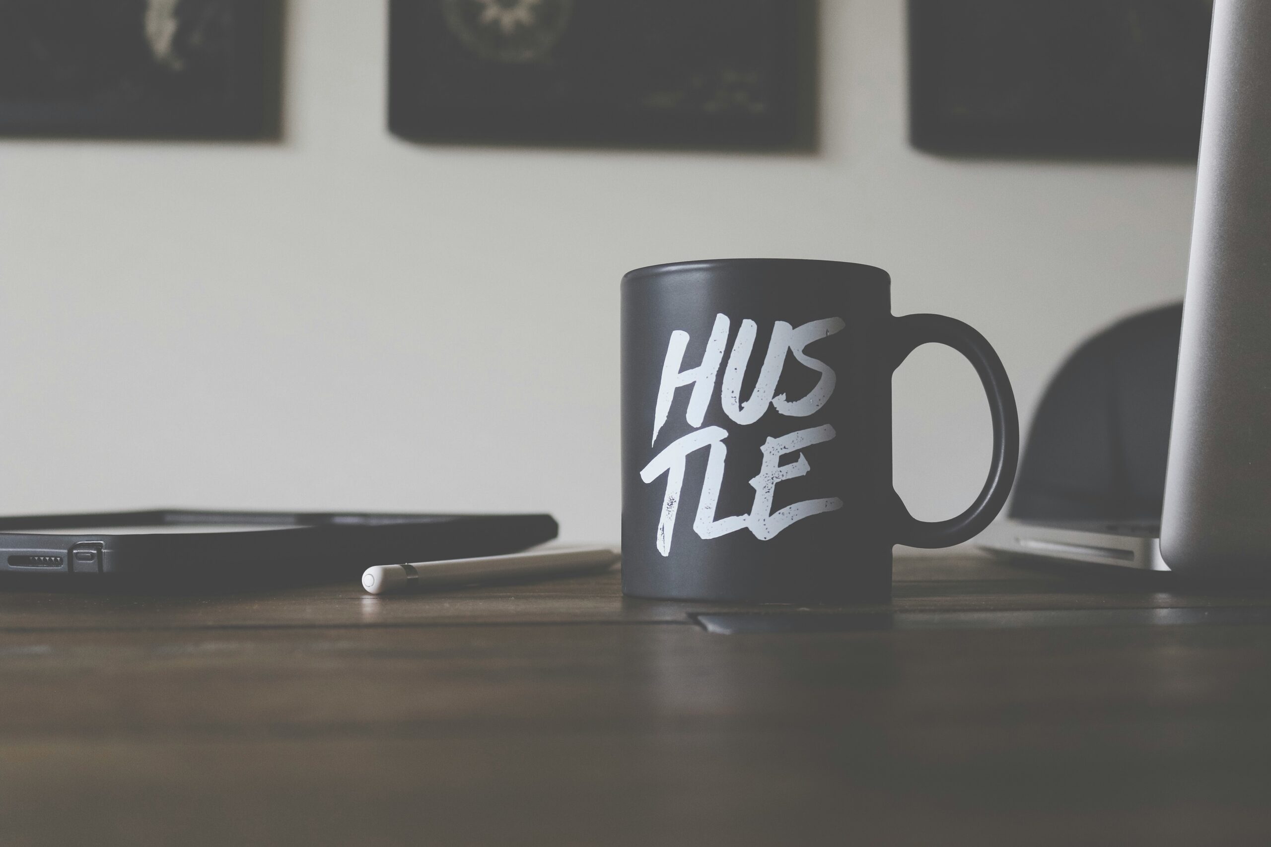 Read more about the article How to Use ChatGPT to Find Your Perfect Side Hustle Niche (Even If You’re Not Sure What You’re Good At)